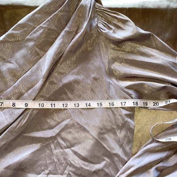 NWT Fiestar One Shoulder Top Side Zip Ruched Detail Shimmering Mauve Size Large - Picture 10 of 14